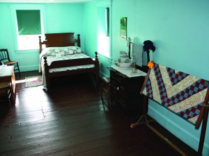 Amish farmhouse bedroom Amish farmhouse bedroom